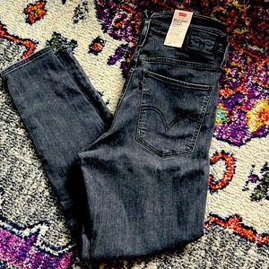 NWT Mile high Black Levi’s